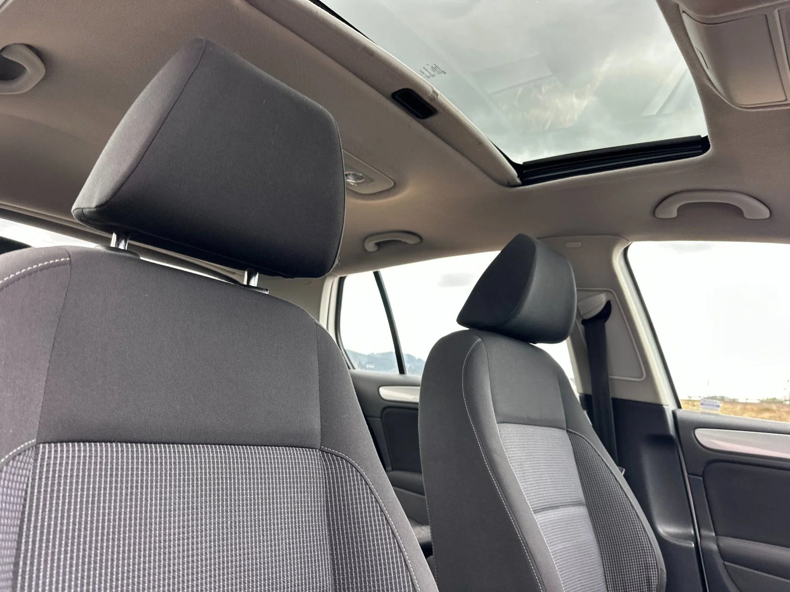 Used 2011 White Volkswagen TDI image 18