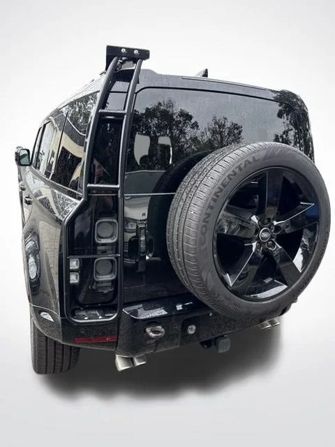 Certified Used 2024 Black Land Rover V8 image 5