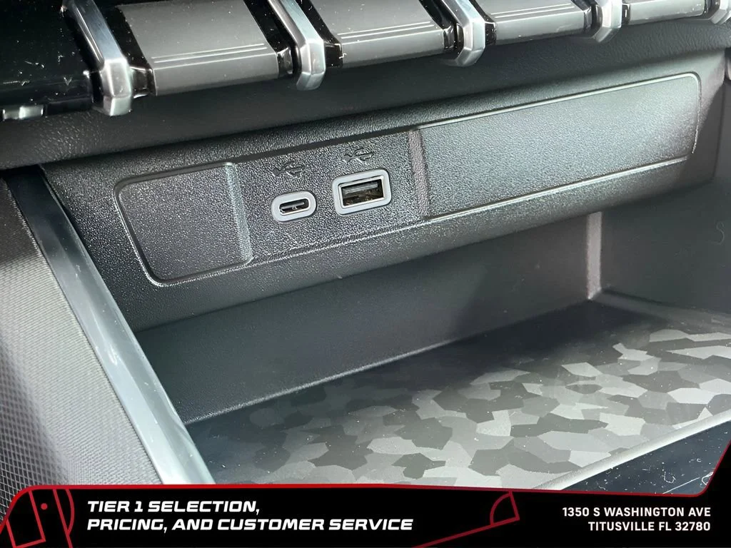 New 2026 Sterling Metallic GMC Elevation image 28
