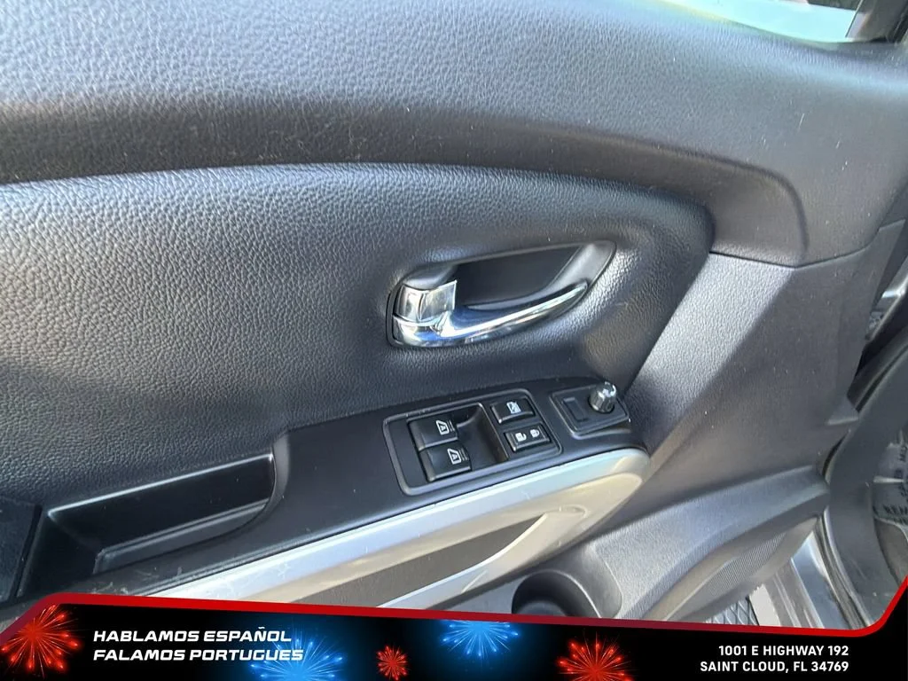 Used 2017  Nissan SV image 12