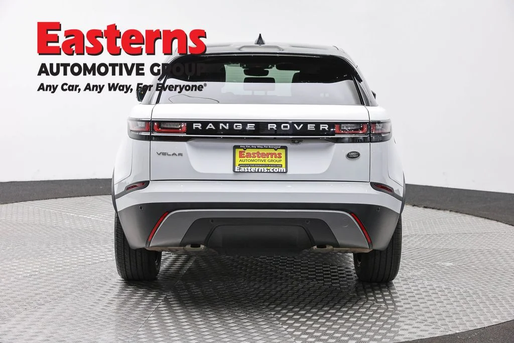 Used 2023 White Land Rover S image 6