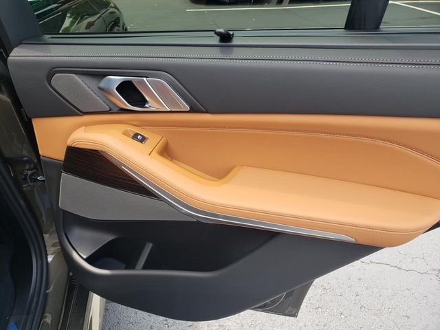 New 2026 Manhattan Green Metallic BMW xDrive40i image 19