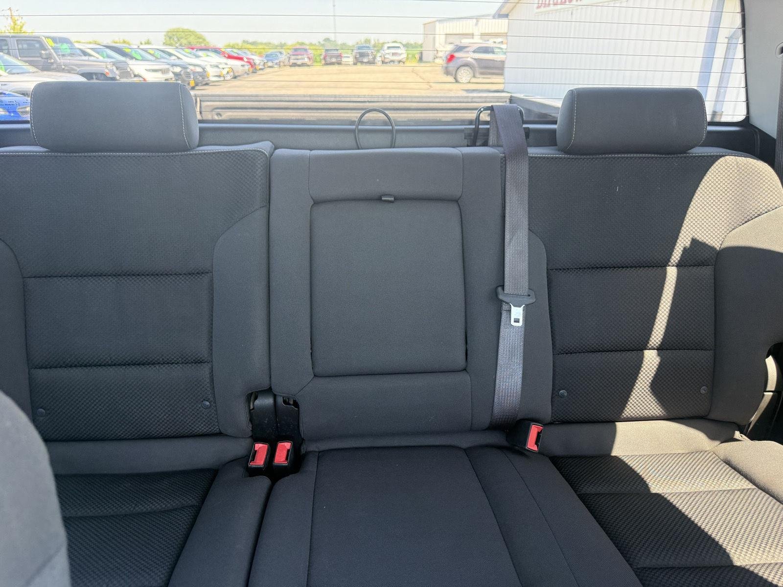 Used 2017 GRAPHITE METALLIC Chevrolet LT image 22