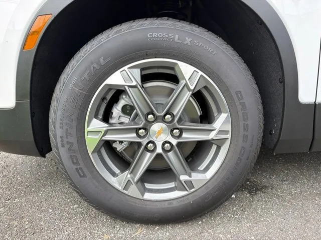New 2026 Summit White Chevrolet 2LT image 7