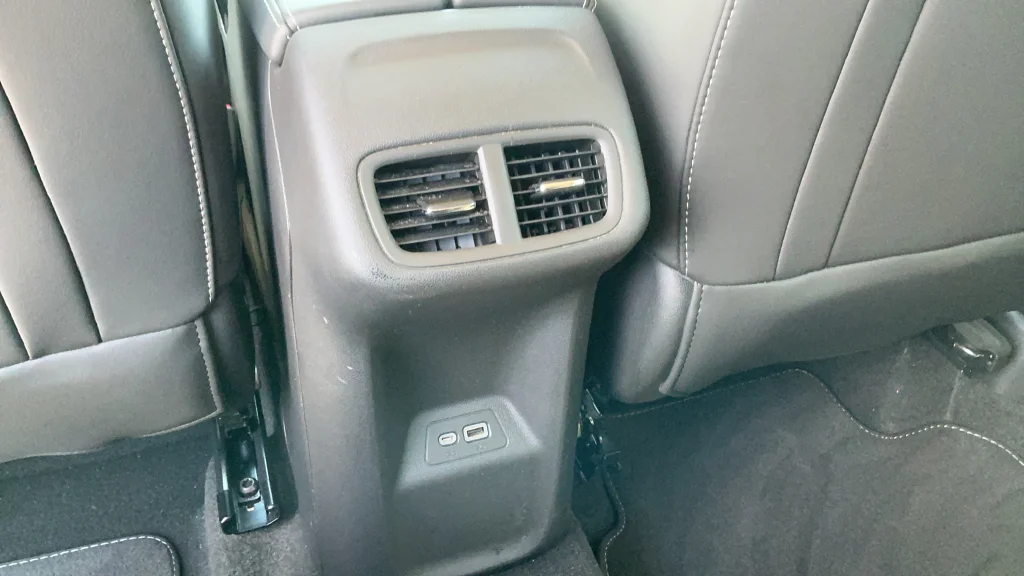 Used 2022 White Buick Preferred image 10