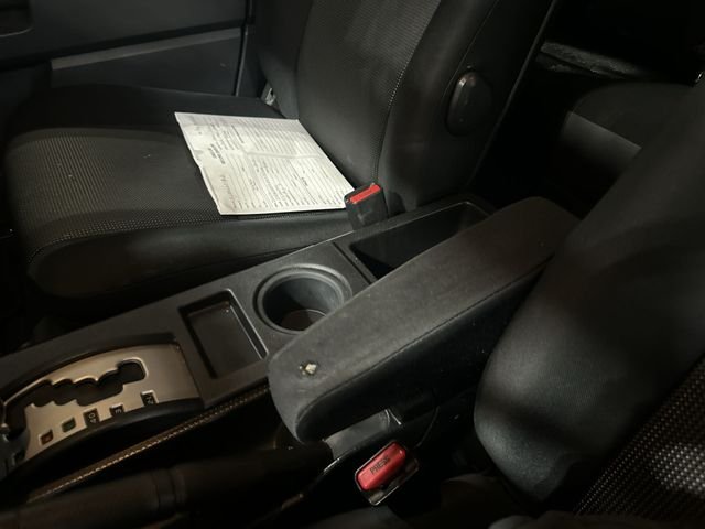 Used 2010  Toyota Base image 28