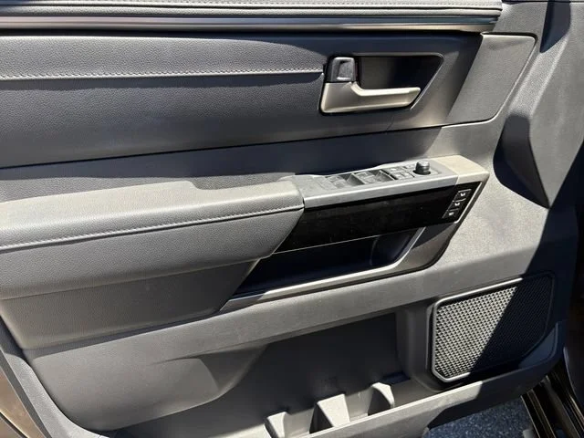 Certified Used 2025  Toyota Limited image 13