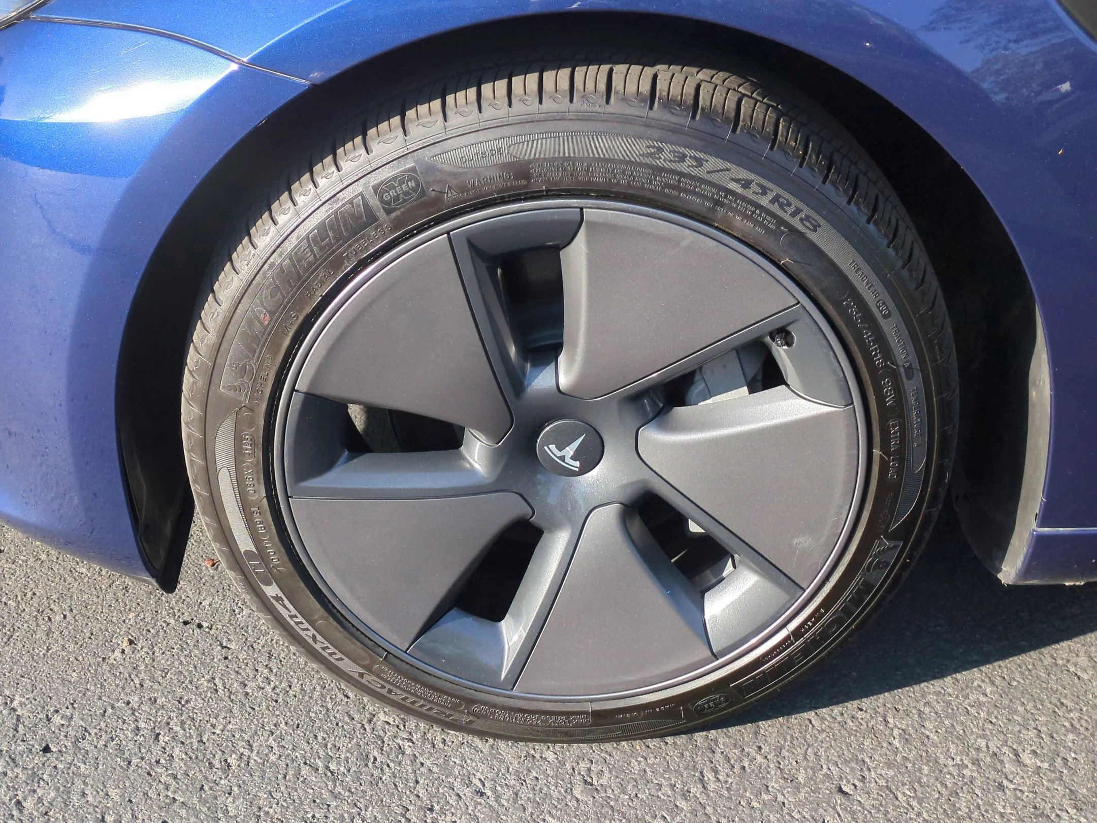 Used 2023 Blue Tesla Base image 10
