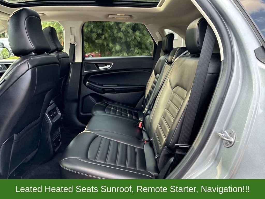 Used 2022 Silver Ford SEL image 17