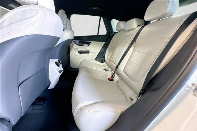 New 2026 Polar White Mercedes-Benz GLC 300 image 50