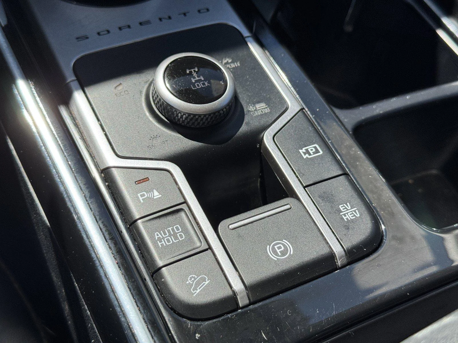 Used 2022 Snow White Pearl Kia SX image 27