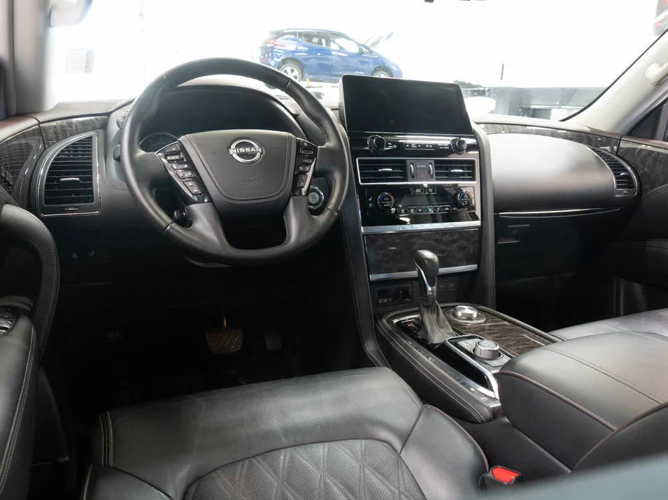 Certified Used 2023 NAW-Coulis Red Pea Nissan Platinum image 8
