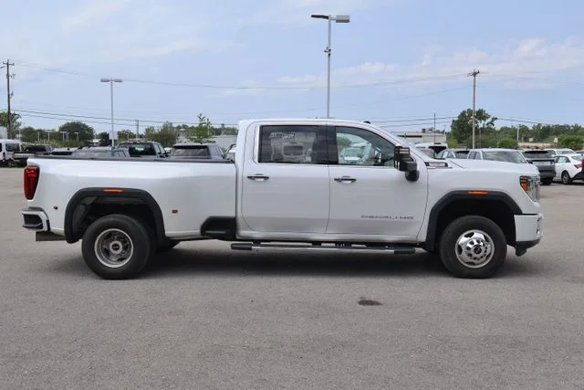Used 2020 White GMC Denali image 7
