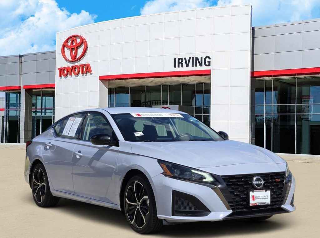 Used 2024 Gray Nissan 2.5 SR image 2