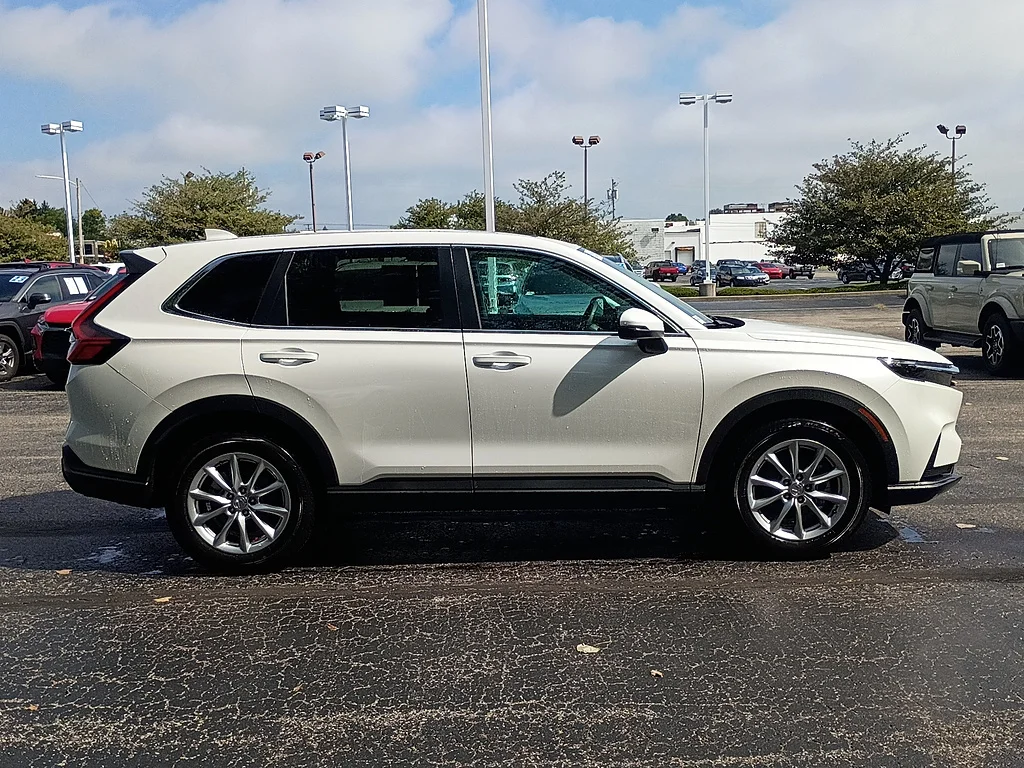 Certified Used 2026 PLATINUM WHITE Honda EX image 2