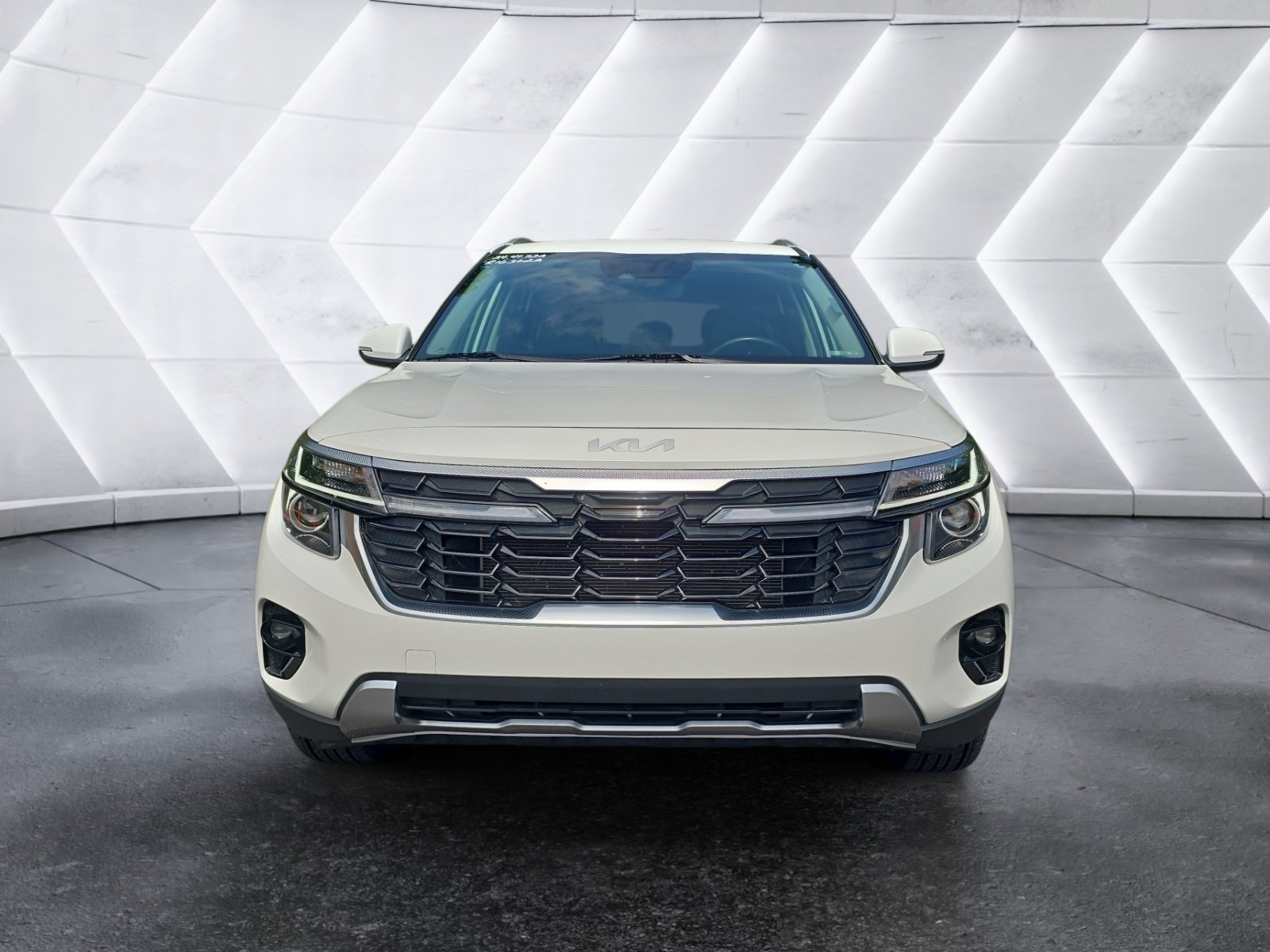 Used 2024 White Kia EX image 8