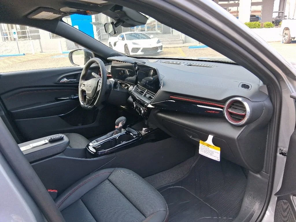 2026 Chevrolet Trax RS - Photo 10