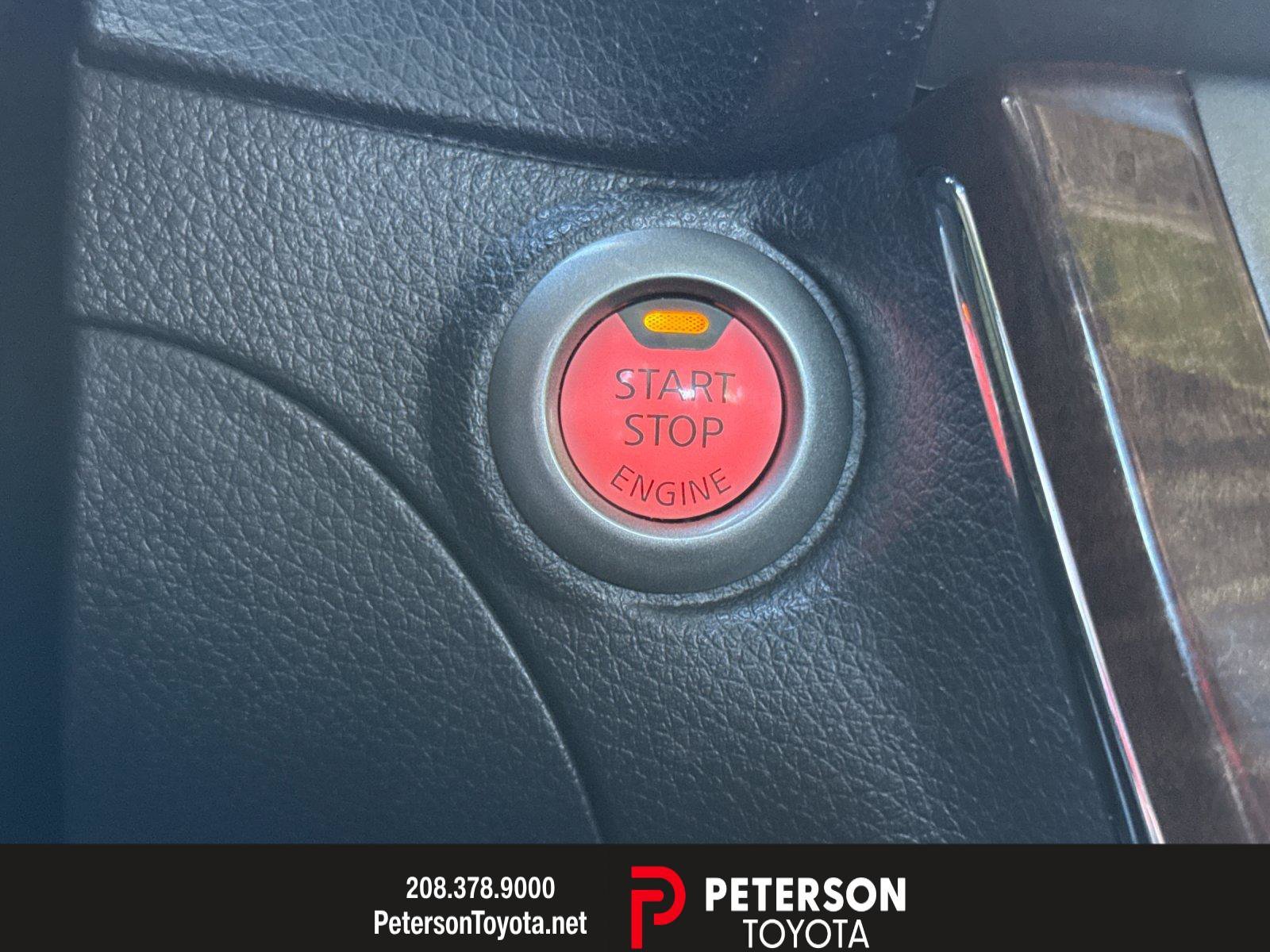 Used 2014 Silver Nissan SL image 21