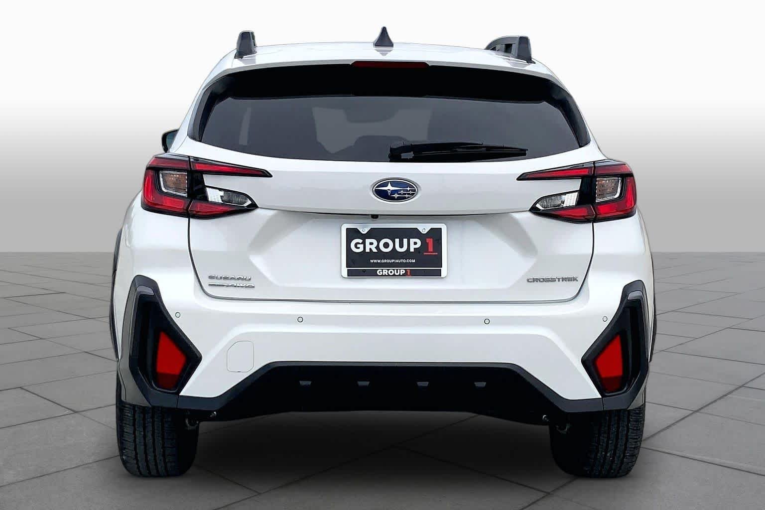 Used 2024 Crystal White Pearl Subaru Limited image 5