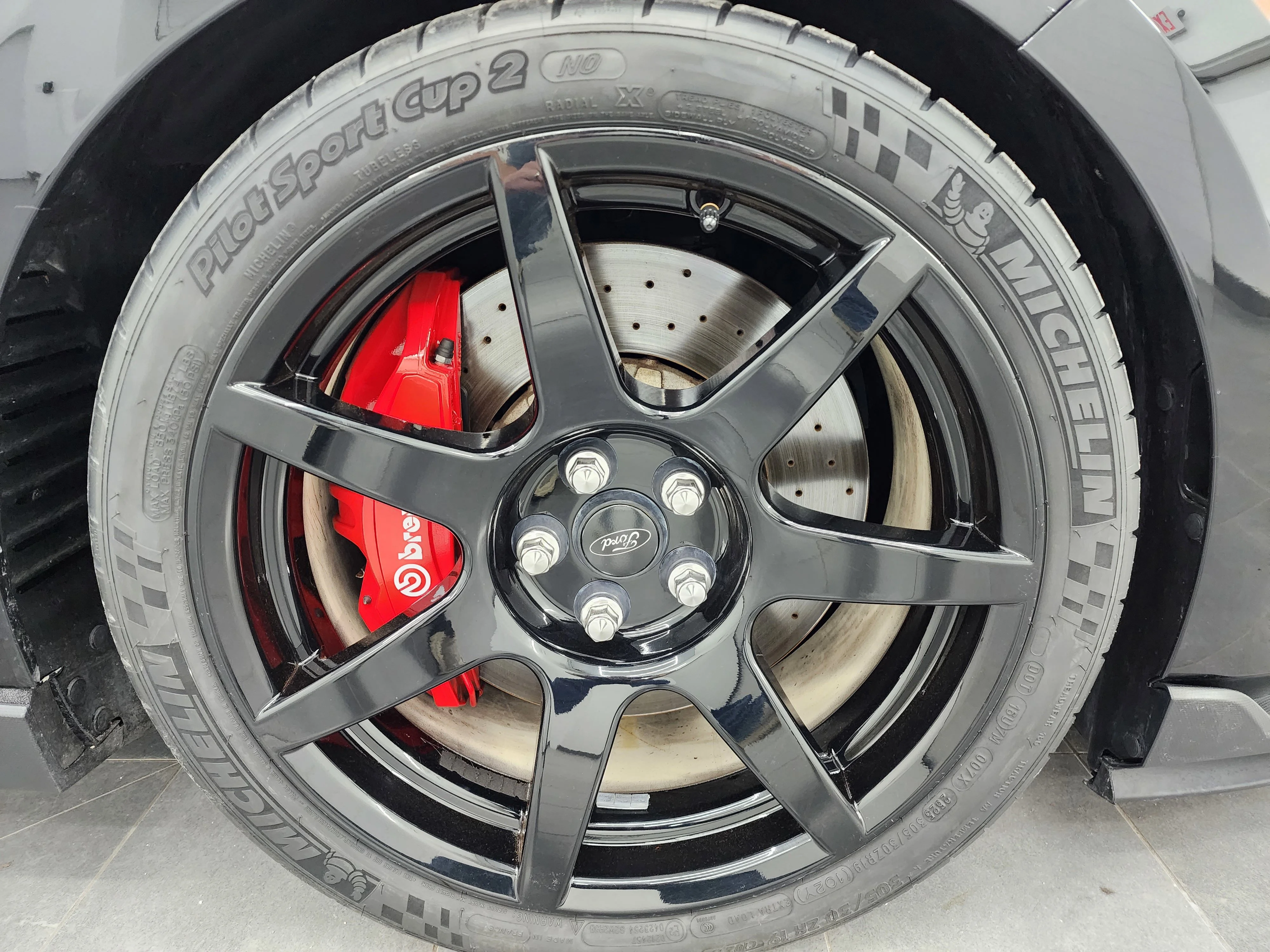 Used 2016 Shadow Black Ford Shelby GT350 image 56