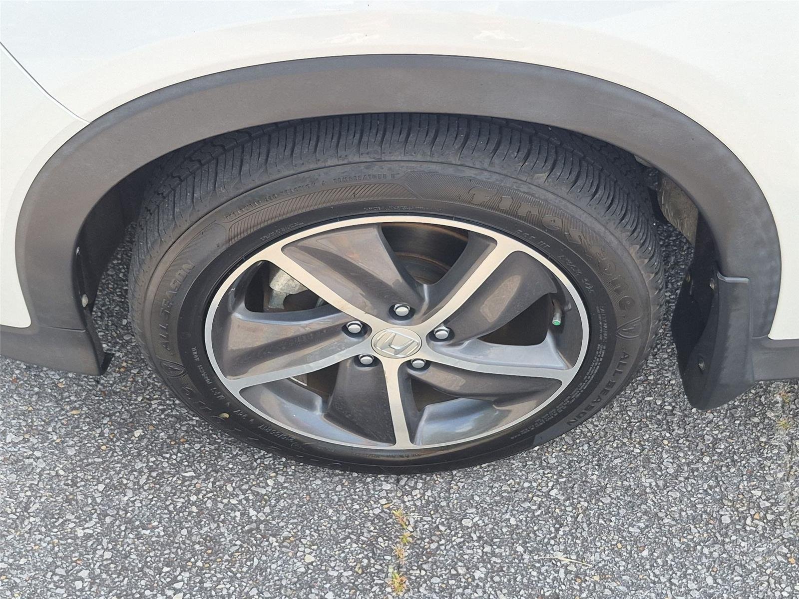 Used 2022 Platinum White Pearl Honda EX image 10