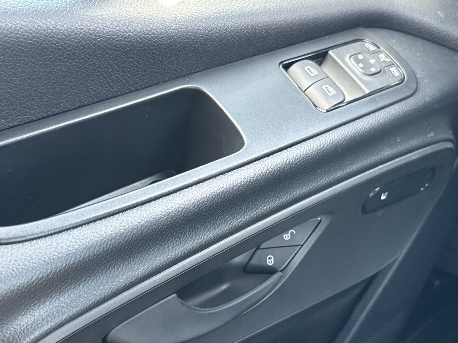 New 2026 Pebble Grey Mercedes-Benz Crew 170 WB image 14