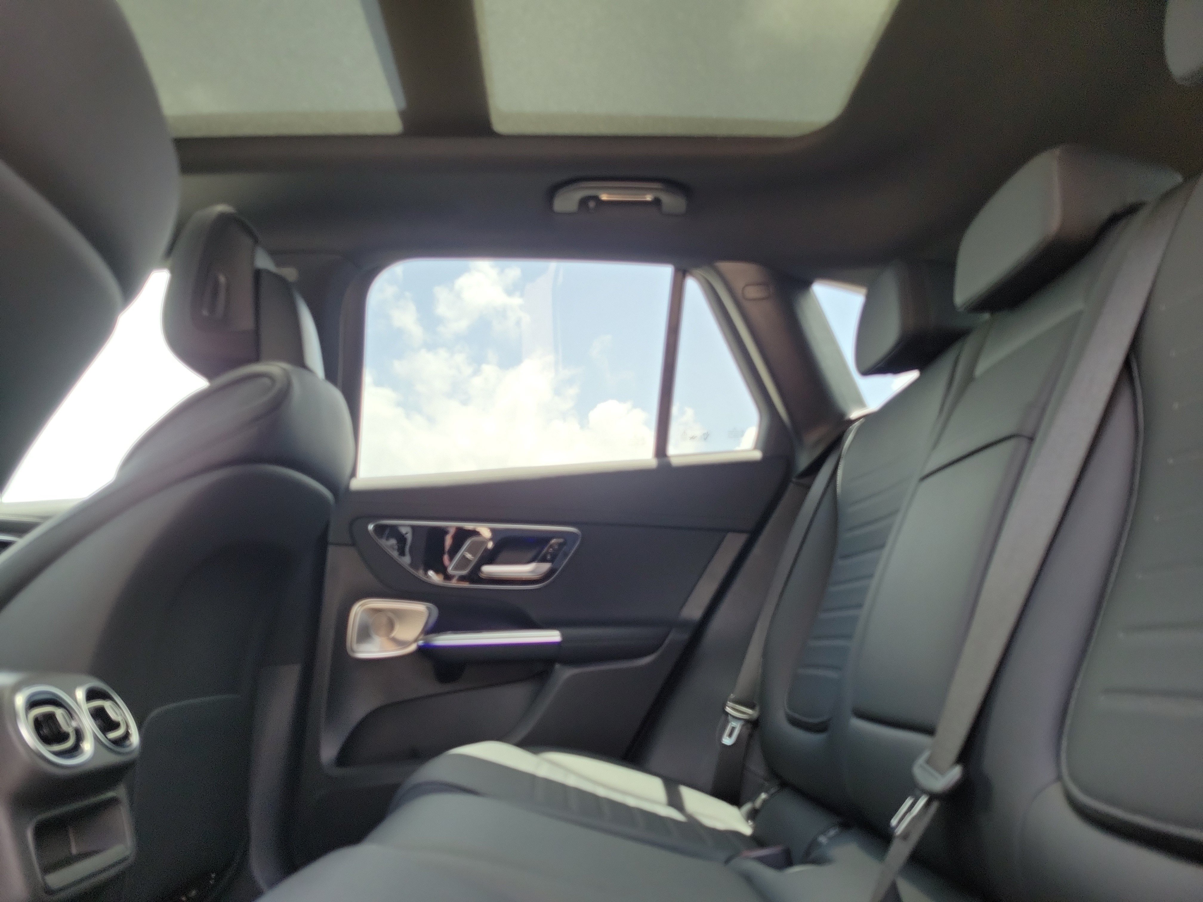 New 2026 Cirrus Silver Metallic Mercedes-Benz GLC 300 image 41