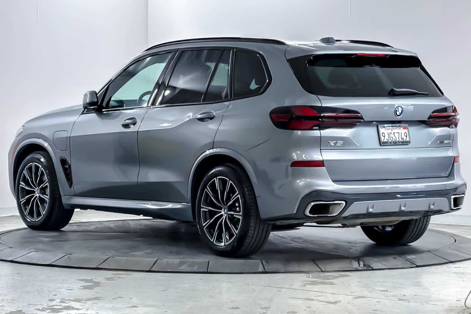 Used 2024 Skyscraper Grey Metallic BMW xDrive50e image 6