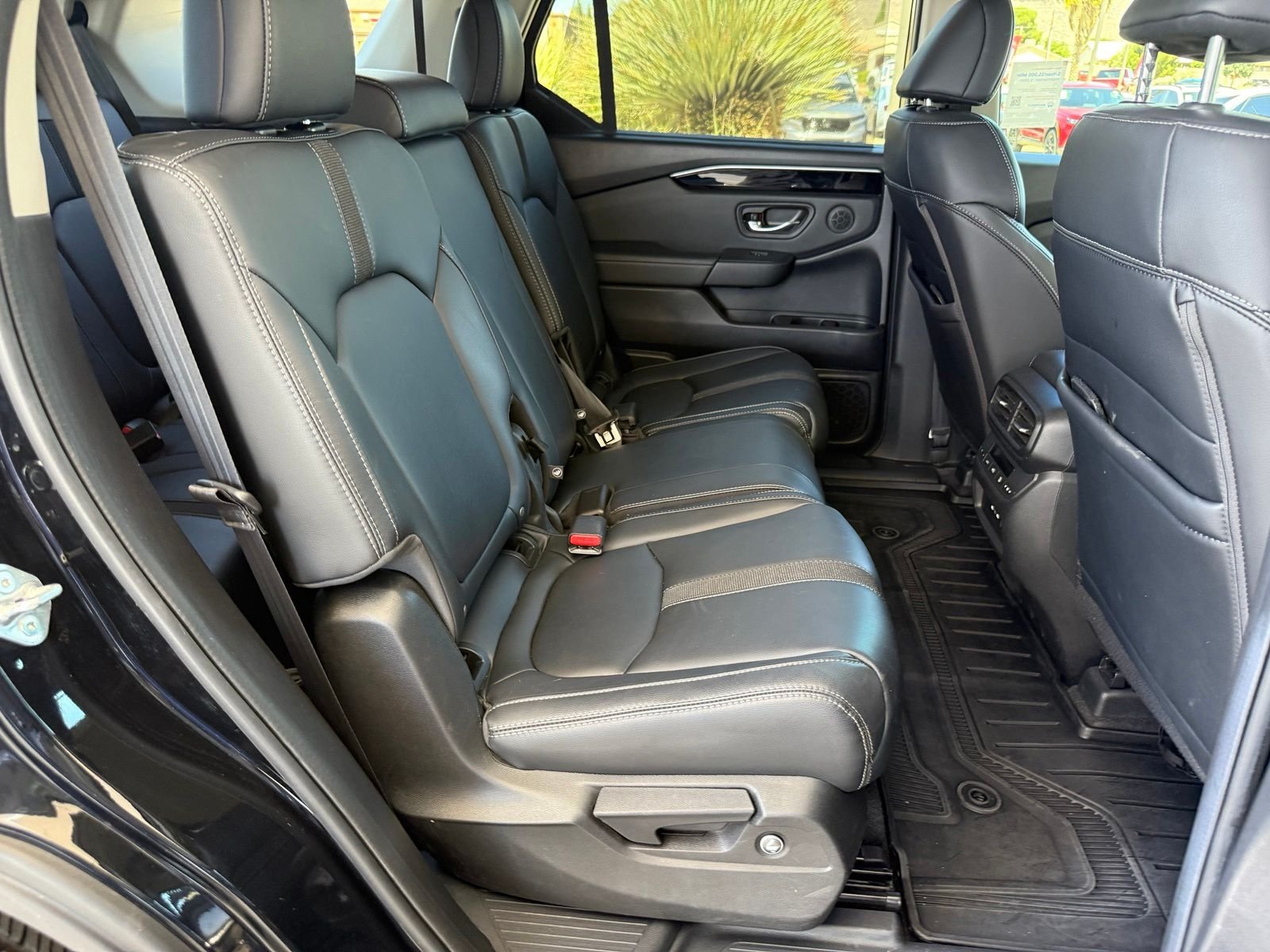 2025 Honda Pilot EX-L - Photo 38