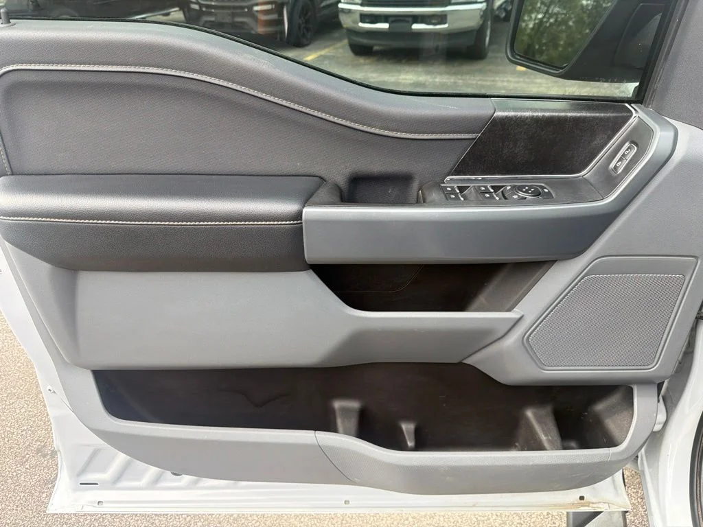 Certified Used 2022 White Metallic Ford XLT image 21