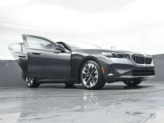 Used 2025 Gray BMW eDrive40 image 45