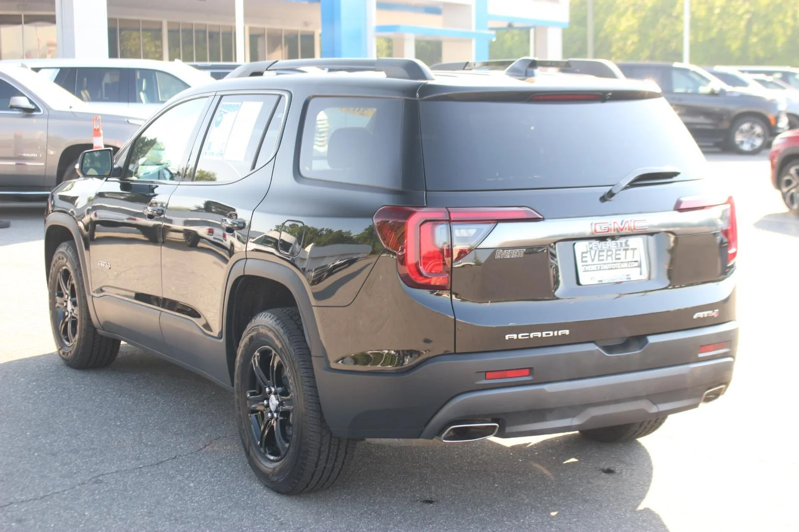 Used 2023 Ebony Twilight Metallic GMC AT4 image 5