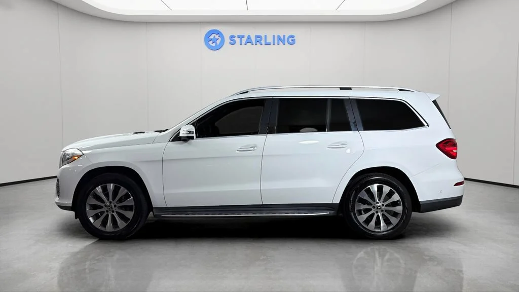 Used 2019 Red Mercedes-Benz 4MATIC® image 3
