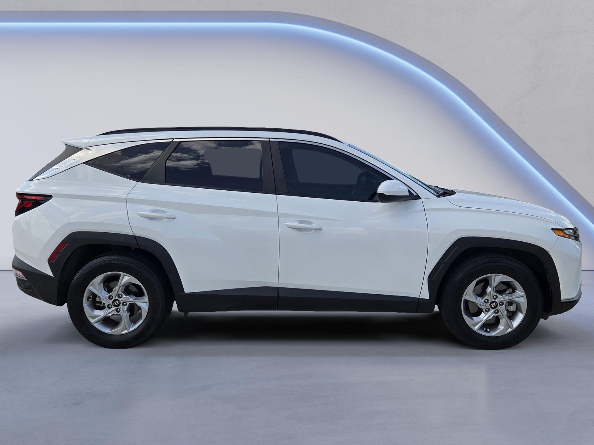 Used 2024 White Pearl Hyundai SEL image 5