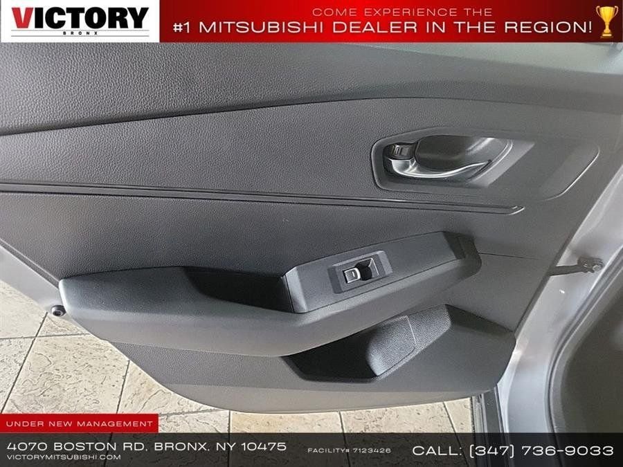 Used 2023 Silver Honda EX image 24