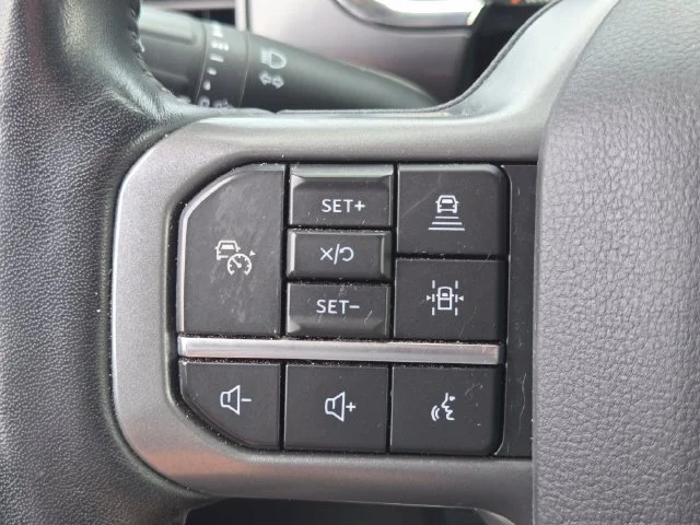 Used 2021 Black Metallic Ford LARIAT image 47