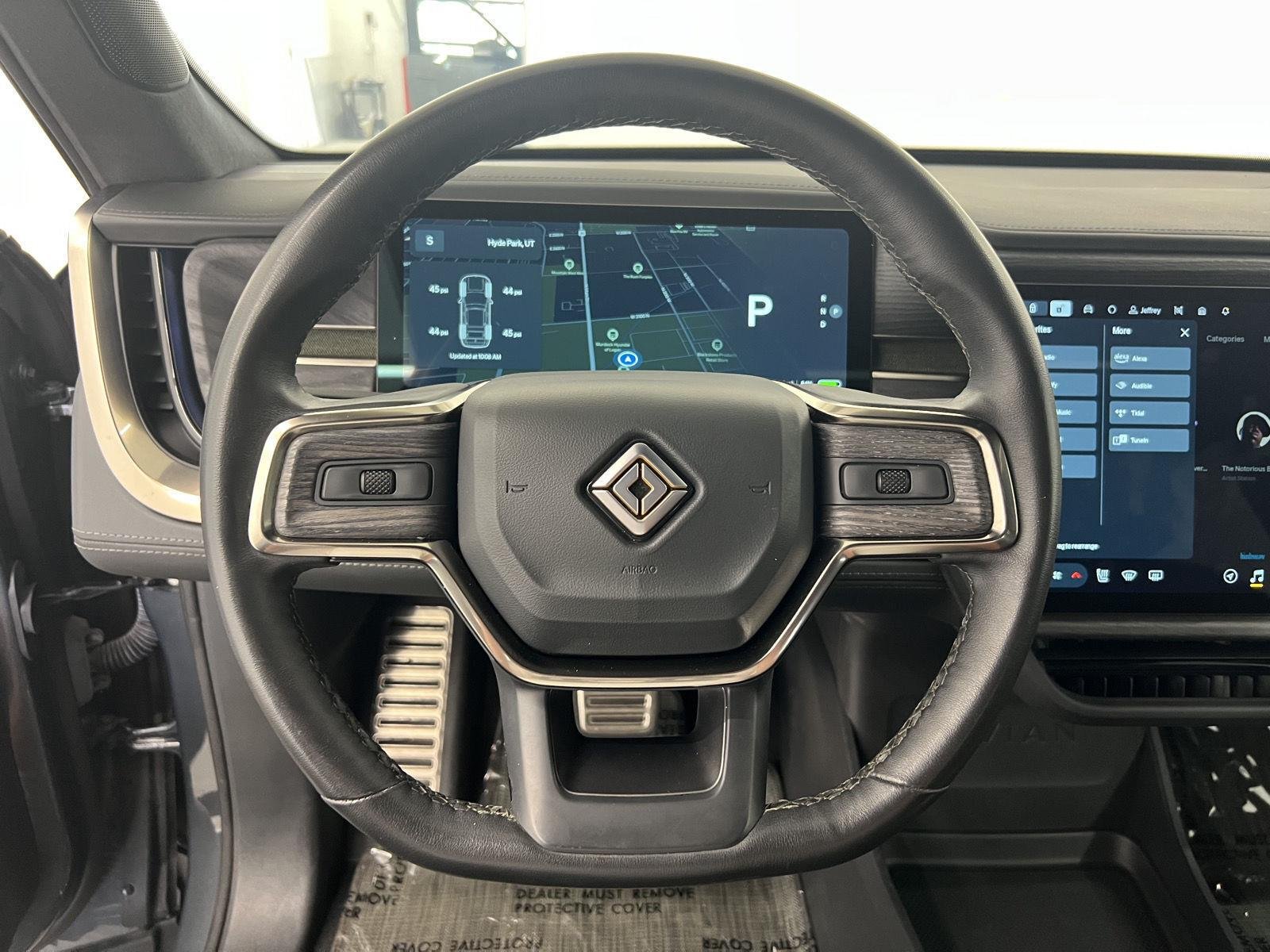 2024 Rivian R1S Adventure - Photo 14