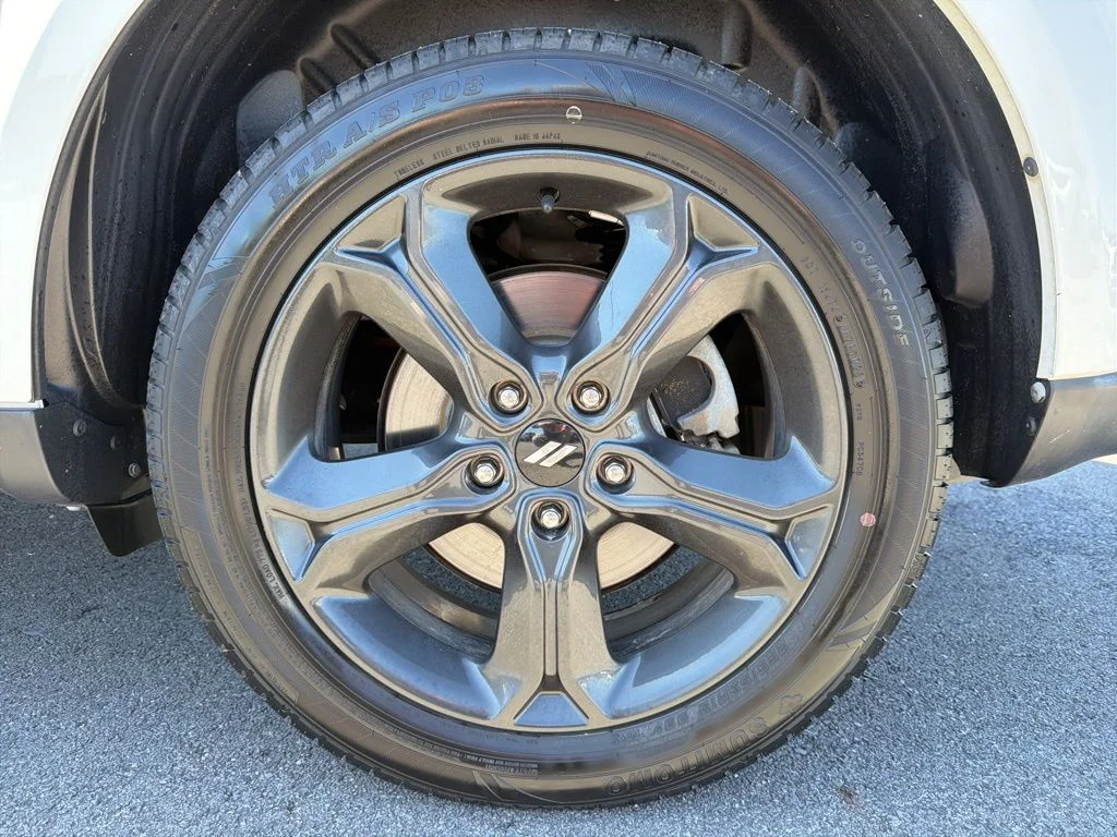 Used 2018 White Dodge Crossroad image 14