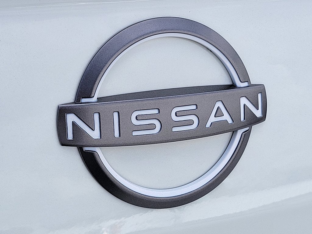 New 2026 Pearl White Tricoat Nissan SR image 11