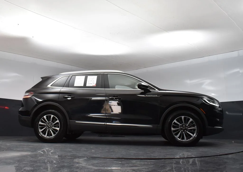 Used 2023 Black Lincoln Standard image 34
