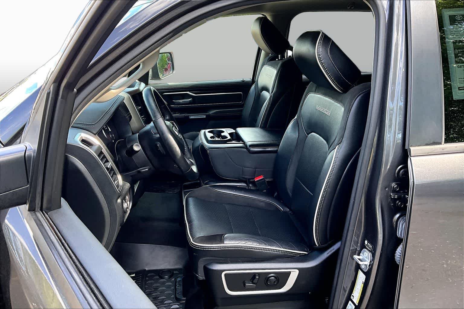 Used 2022 Granite Crystal Metallic Clearcoat Ram Laramie image 9