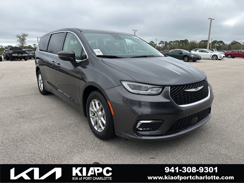 2023 Chrysler Pacifica Touring L