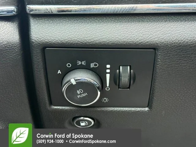 Used 2018 Velvet Red Pearlcoat Jeep Limited image 26