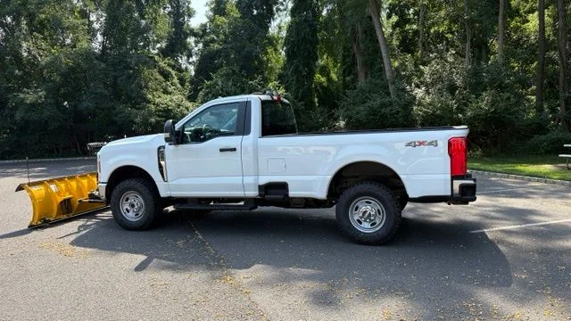 New 2026 Oxford White Ford F-250® XL image 5