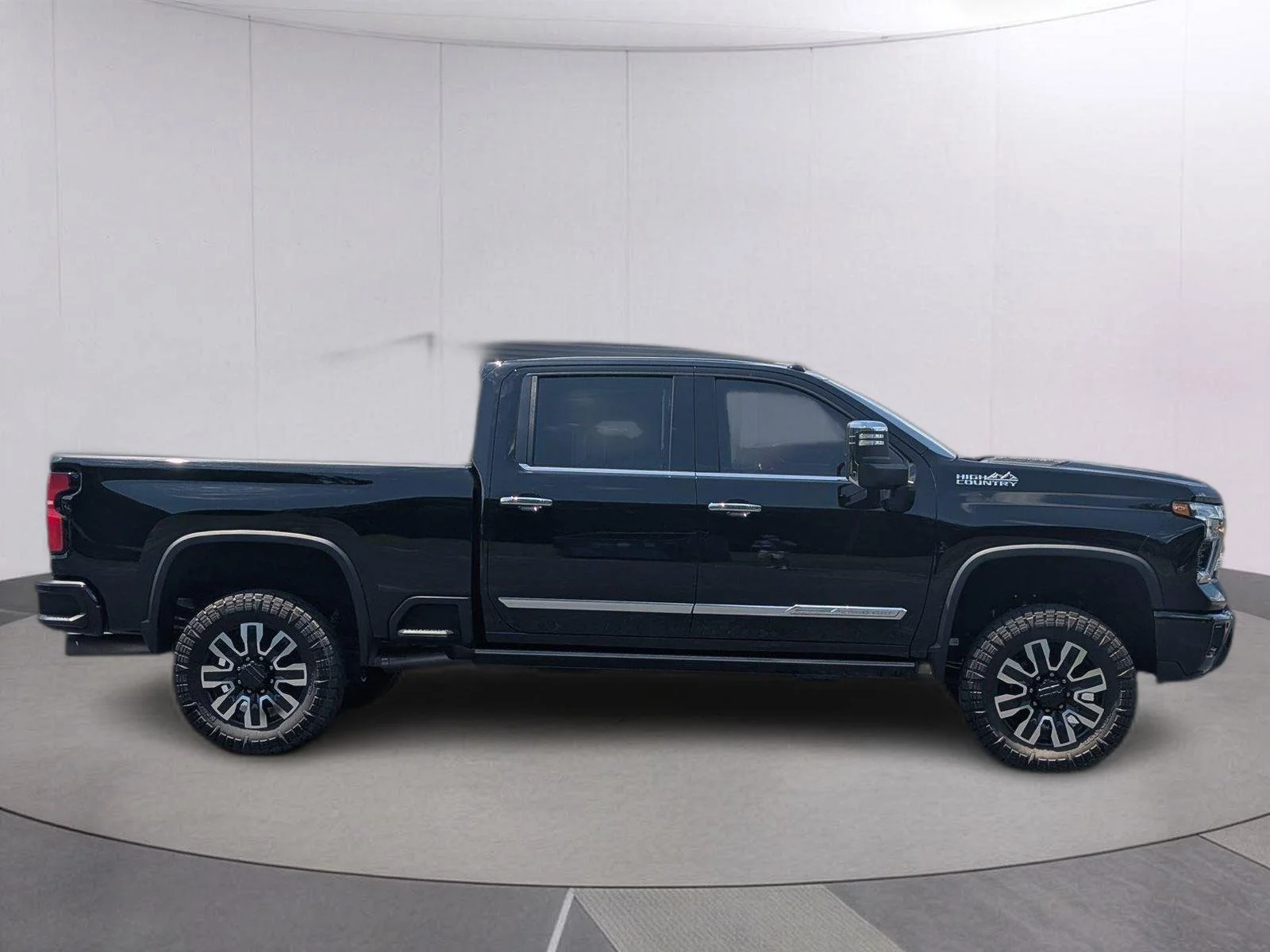 Used 2024 Black Chevrolet High Country image 8