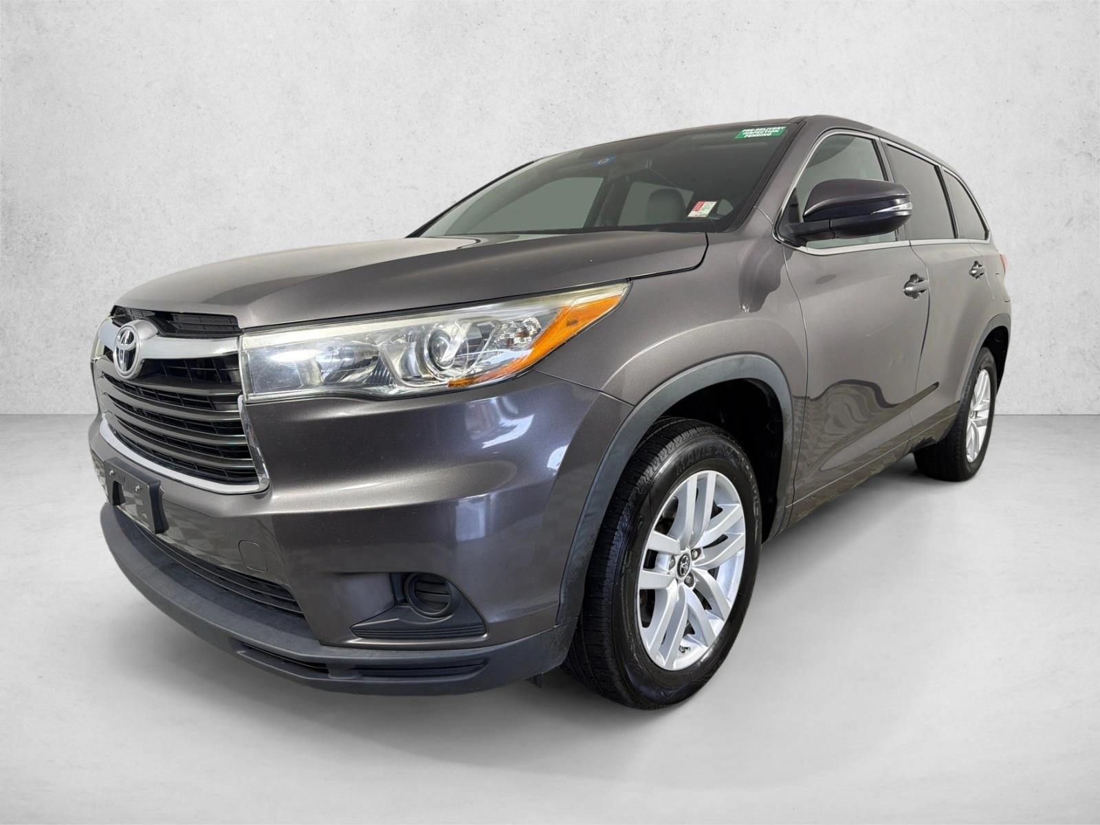 Used 2016 Predawn Gray Mica Toyota LE image 7