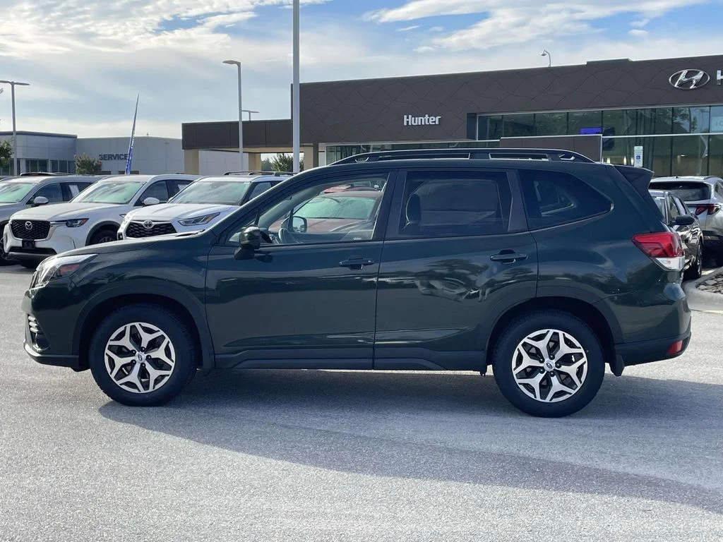 Used 2024 Cascade Green Silica Subaru Premium image 26