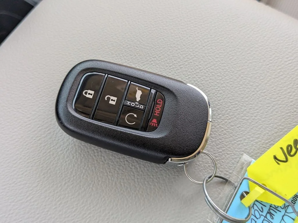 Used 2025 Gray Honda EX-L image 32