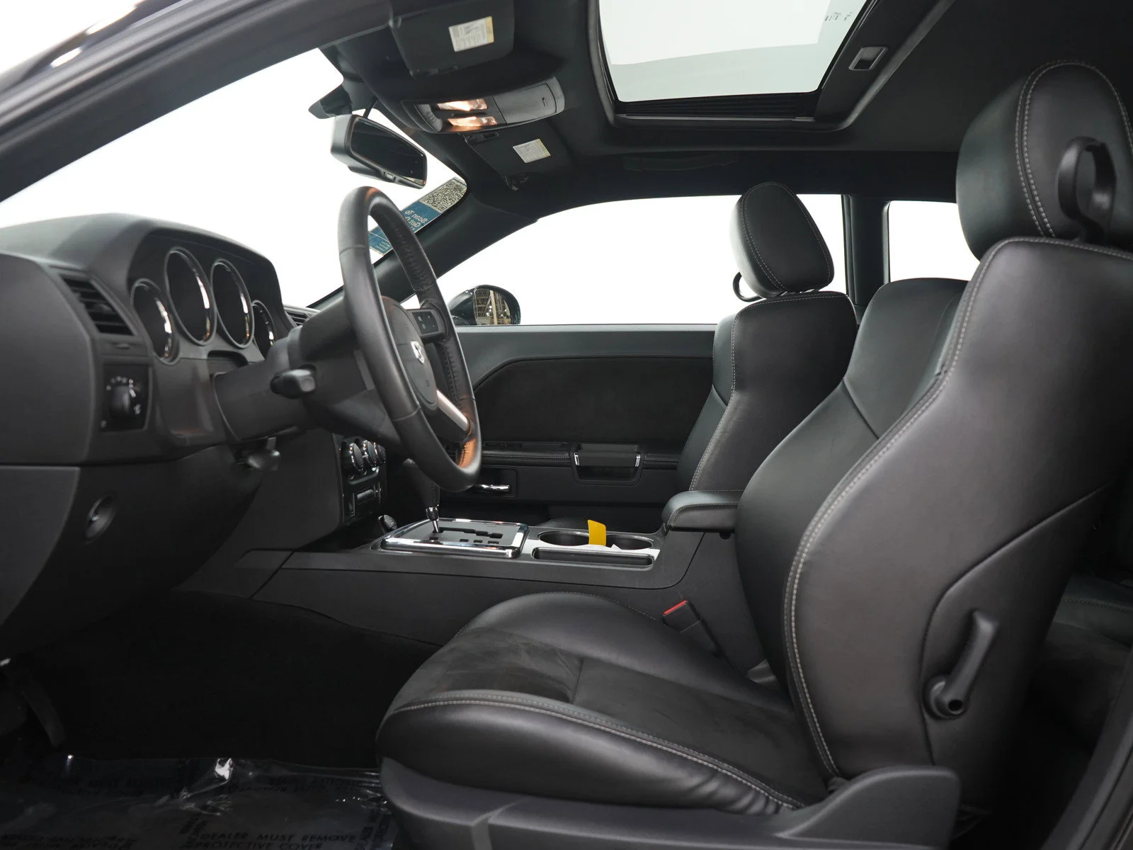 Used 2008 Brilliant Black Crystal Pearlcoat Dodge SRT8 image 20