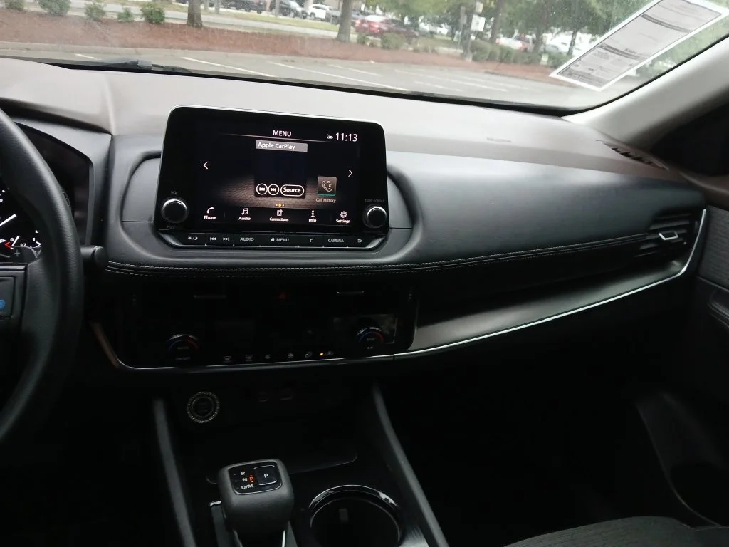 Used 2022 Blue Nissan SV image 18